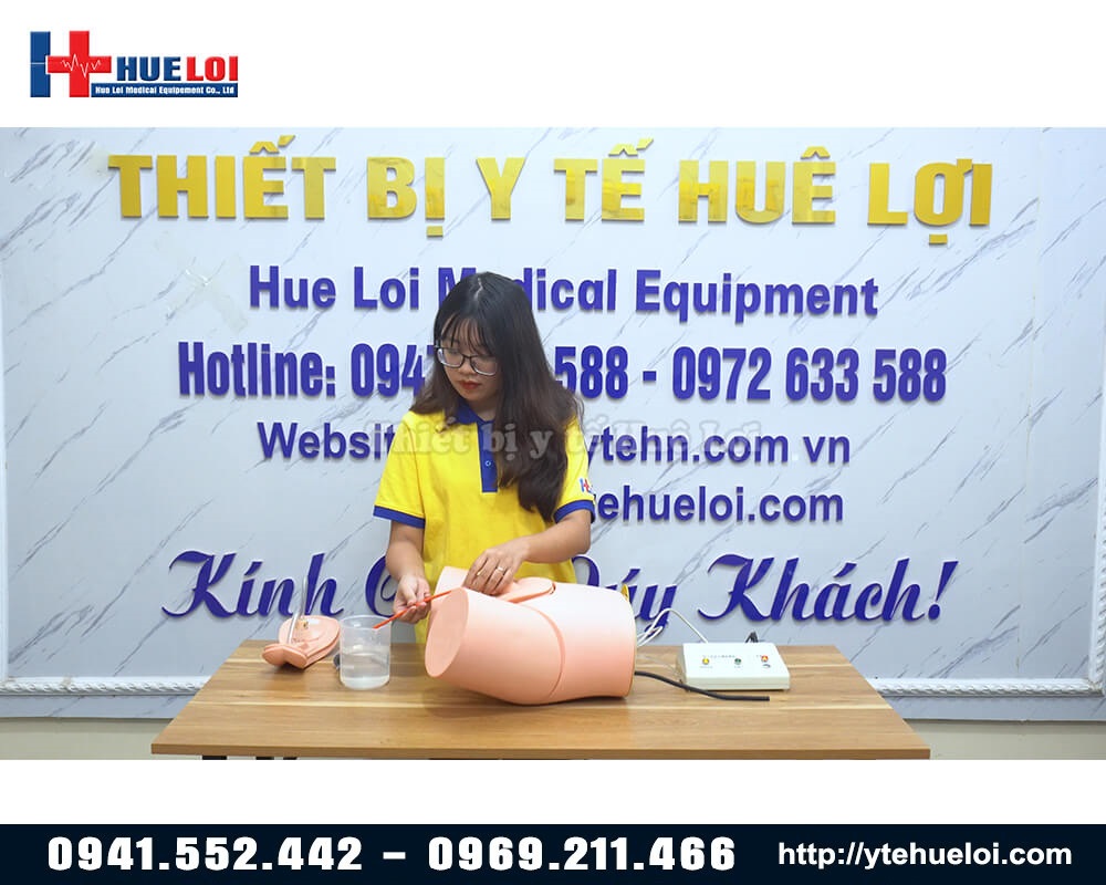 mô hình thực hành đặt sonde tiểu nam nữ